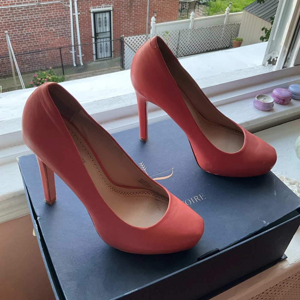 Pour La Victoire salmon color leather platforms shoes